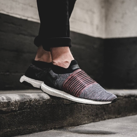 laceless ultra boost on feet
